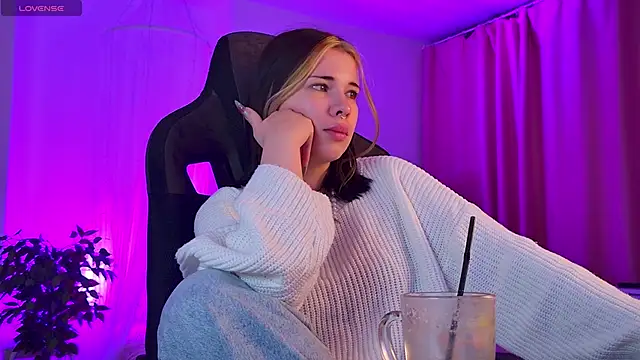 AliceSunday online show from 10-05-25, 05:06