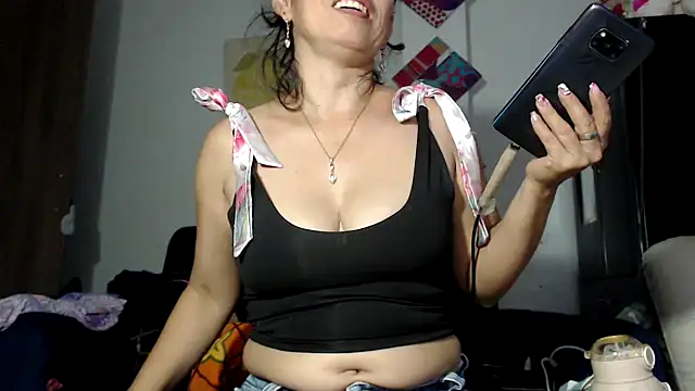 Snapshot of sexy_mary_69 chatting on 12-16-25, 01:54 sexy mary 69 online show from 12-16-25, 01:54