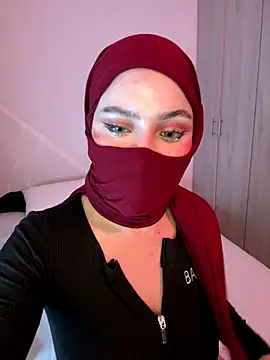 Snapshot of amaal_ chatting on 09-09-25, 01:49 amaal online show from 09-09-25, 01:49