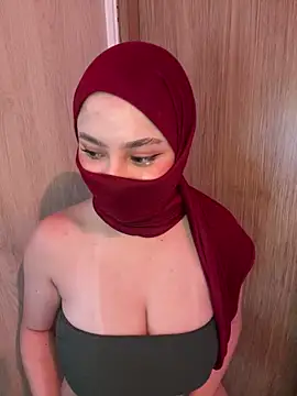 Snapshot of amaal_ chatting on 09-09-25, 02:49 amaal online show from 09-09-25, 02:49