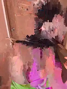 Snapshot of amaal_ chatting on 09-16-25, 02:40 amaal online show from 09-16-25, 02:40