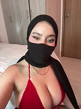 Snapshot of amaal_ chatting on 09-28-25, 06:13 amaal online show from 09-28-25, 06:13