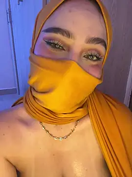 Snapshot of amaal_ chatting on 11-24-25, 08:30 amaal online show from 11-24-25, 08:30