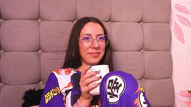 Sweet Sammy  online show from 10-31-25, 04:02