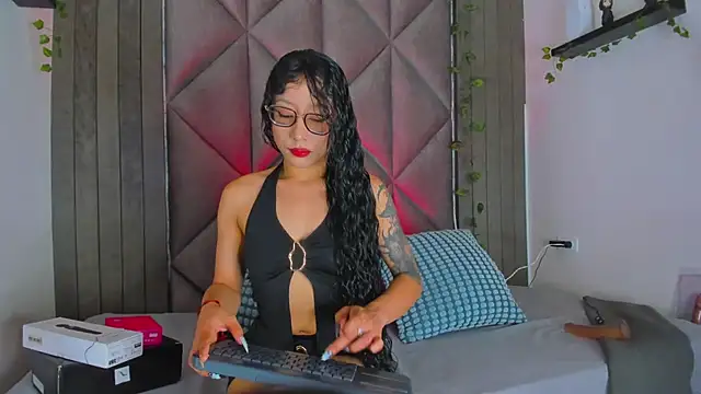 BriaConner  online show from 05-28-26, 03:04