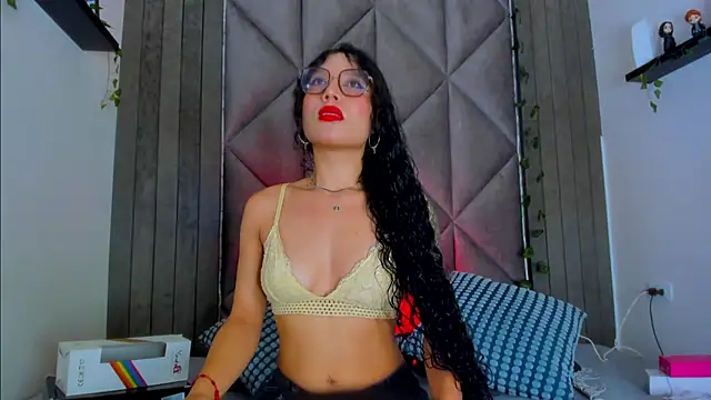 BriaConner  online show from 08-01-26, 03:06