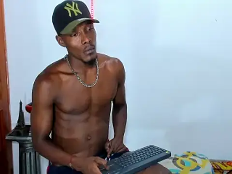 Snapshot of Darick_brown chatting on 02-17-25, 11:20 Darick brown online show from 02-17-25, 11:20