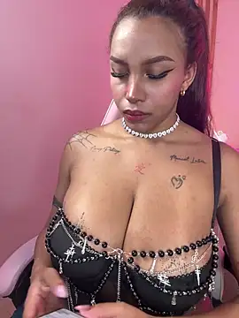 Snapshot of MadeleineSanez chatting on 03-12-26, 08:15 MadeleineSanez online show from 03-12-26, 08:15