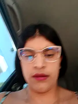 Snapshot of naughty-girl01 chatting on 02-01-25, 04:00 naughty-girl01 online show from 02-01-25, 04:00