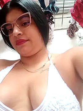 Snapshot of naughty-girl01 chatting on 02-06-25, 01:10 naughty-girl01 online show from 02-06-25, 01:10