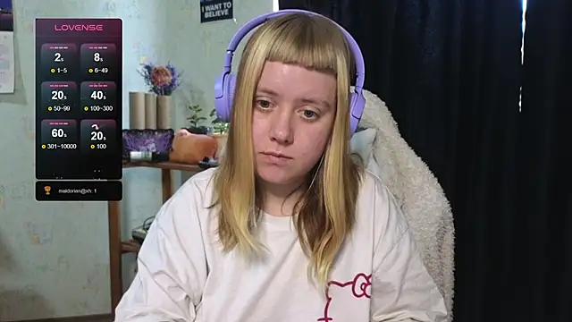 June shy0 online show from 10-18-25, 09:21