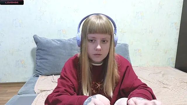 June shy0 online show from 06-03-26, 08:17