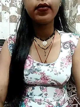 Snapshot of Sharmila-Singh chatting on 03-02-25, 05:01 Sharmila-Singh online show from 03-02-25, 05:01
