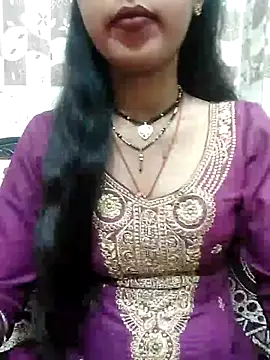 Snapshot of Sharmila-Singh chatting on 03-03-25, 05:07 Sharmila-Singh online show from 03-03-25, 05:07