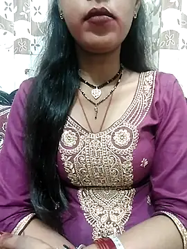 Snapshot of Sharmila-Singh chatting on 03-07-25, 05:28 Sharmila-Singh online show from 03-07-25, 05:28