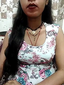 Snapshot of Sharmila-Singh chatting on 03-08-25, 05:49 Sharmila-Singh online show from 03-08-25, 05:49