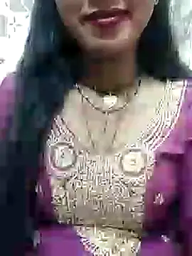 Snapshot of Sharmila-Singh chatting on 03-10-25, 09:18 Sharmila-Singh online show from 03-10-25, 09:18
