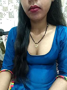 Snapshot of Sharmila-Singh chatting on 10-08-25, 02:04 Sharmila-Singh online show from 10-08-25, 02:04
