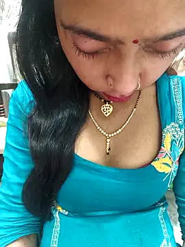 Snapshot of Sharmila-Singh chatting on 10-16-25, 06:09 Sharmila-Singh online show from 10-16-25, 06:09