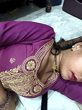 Snapshot of Sharmila-Singh chatting on 10-19-25, 08:31 Sharmila-Singh online show from 10-19-25, 08:31