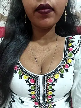 Snapshot of Sharmila-Singh chatting on 05-17-26, 07:28 Sharmila-Singh online show from 05-17-26, 07:28
