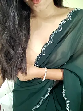 Snapshot of Meenakshi_ chatting on 02-28-26, 03:24 Meenakshi online show from 02-28-26, 03:24