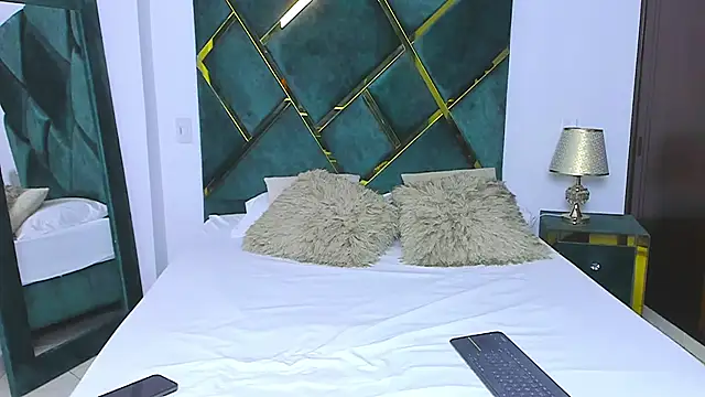 Criss Ariana online show from 02-21-25, 11:44