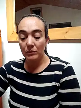 skayhot  online show from 09-17-25, 01:46