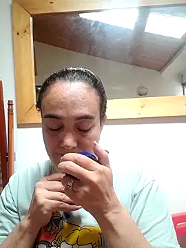 skayhot  online show from 10-24-25, 01:51