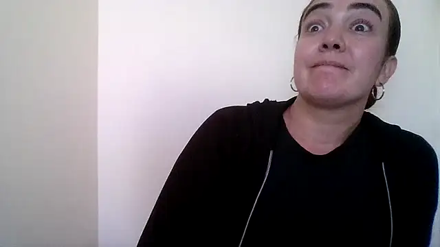 skayhot  online show from 05-20-26, 01:39