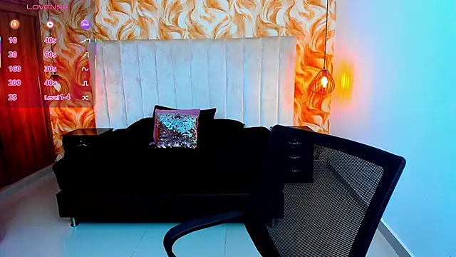 Snapshot of miichael_black chatting on 07-10-26, 03:03 miichael black online show from 07-10-26, 03:03