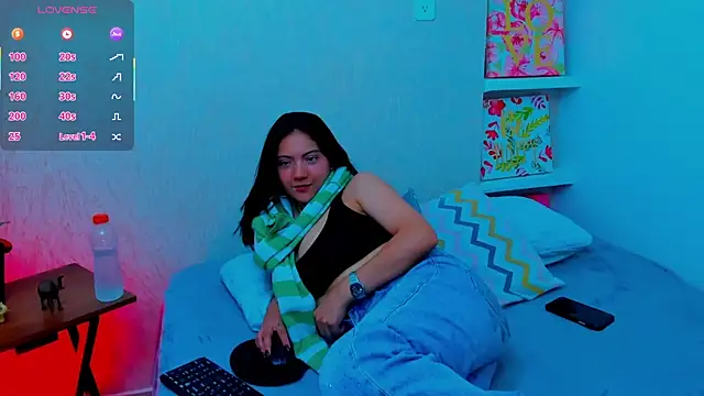 Snapshot of miichael_black chatting on 07-18-26, 07:28 miichael black online show from 07-18-26, 07:28