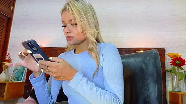 Celeste sanz online show from 09-16-25, 06:42