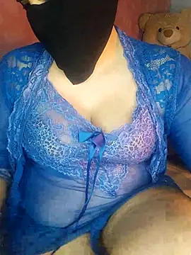 Cat Sharisa online show from 02-13-25, 01:48