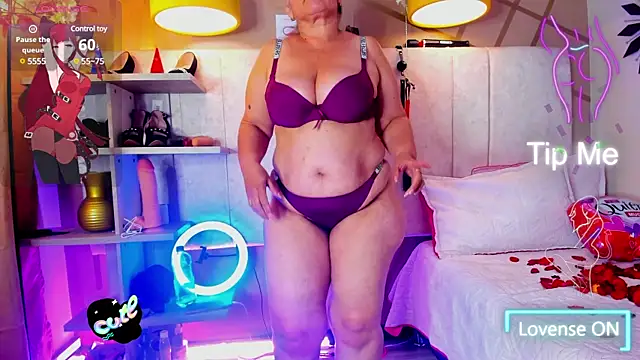 Snapshot of girl_amada chatting on 02-14-25, 08:52 girl amada online show from 02-14-25, 08:52