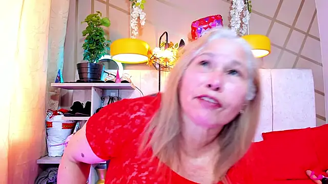 Snapshot of girl_amada chatting on 02-24-25, 10:36 girl amada online show from 02-24-25, 10:36
