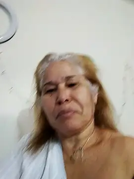 Snapshot of girl_amada chatting on 09-22-25, 03:36 girl amada online show from 09-22-25, 03:36
