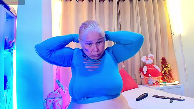 Snapshot of girl_amada chatting on 11-22-25, 07:02 girl amada online show from 11-22-25, 07:02