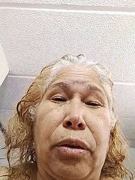 Snapshot of girl_amada chatting on 11-29-25, 04:21 girl amada online show from 11-29-25, 04:21