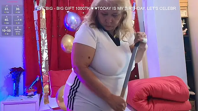 Snapshot of girl_amada chatting on 01-18-26, 08:51 girl amada online show from 01-18-26, 08:51