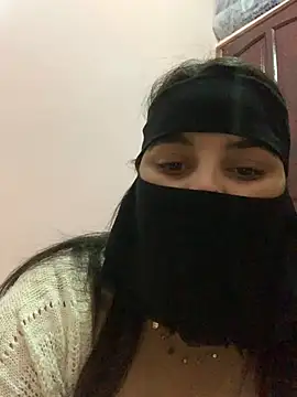 Snapshot of Miss-Soka chatting on 12-17-24, 06:31 Miss-Soka online show from 12-17-24, 06:31