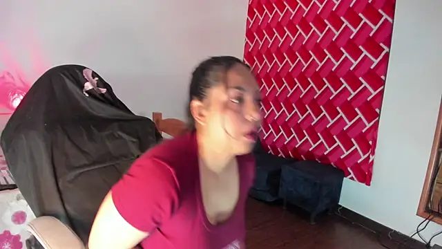 emiily15   online show from 05-24-26, 06:57