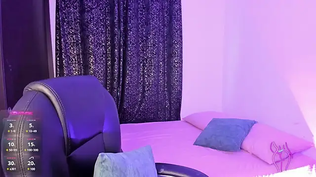 Snapshot of Adhara-zanne chatting on 02-13-25, 02:52 Adhara-zanne online show from 02-13-25, 02:52