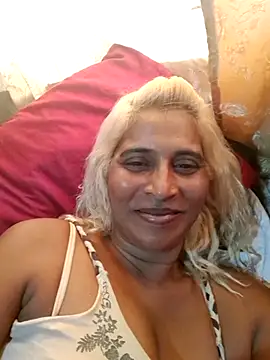 Goodgirlsue 77 online show from 03-17-25, 11:21