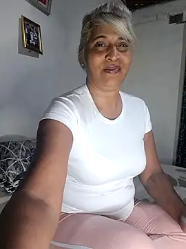 Snapshot of Goodgirlsue_77 chatting on 07-18-26, 08:07 Goodgirlsue 77 online show from 07-18-26, 08:07