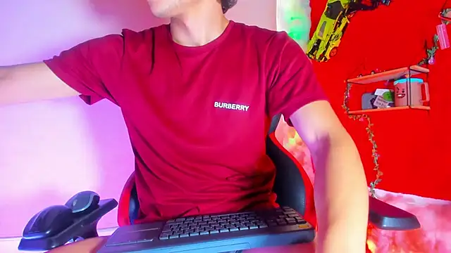 LilOwen  online show from 04-15-26, 07:21