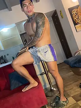 Snapshot of Dominiofit chatting on 09-27-25, 12:15 Dominiofit online show from 09-27-25, 12:15