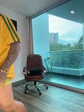 Snapshot of Dominiofit chatting on 02-08-26, 12:19 Dominiofit online show from 02-08-26, 12:19