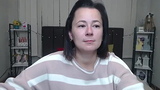 MarieSho online show from 10-03-25, 06:21