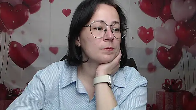 Snapshot of MarieSho chatting on 05-31-26, 04:58 MarieSho online show from 05-31-26, 04:58